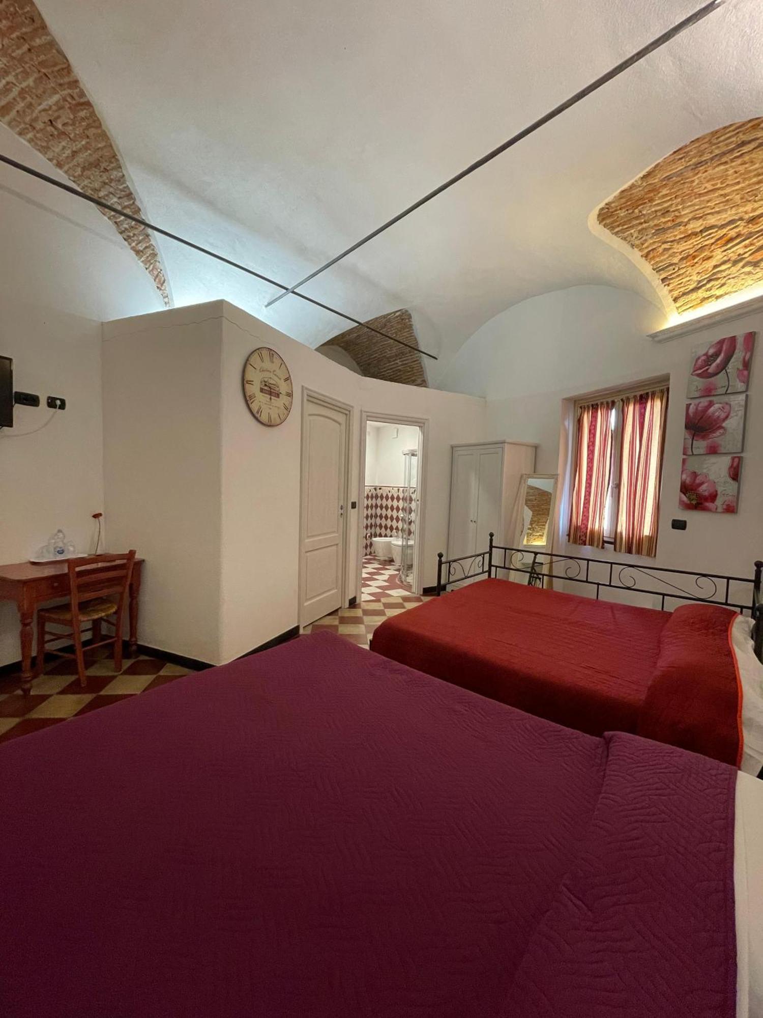 Ca' Du Batan Bed & Breakfast Spotorno Exterior photo
